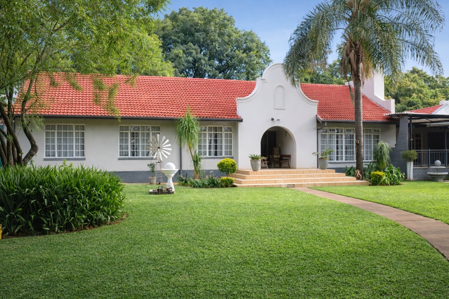 4 Bedroom Property for Sale in Protea Park North West